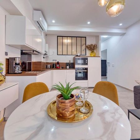 City Vibes, Indoor Parking, Breakfast & Air Conditioning Ница Екстериор снимка